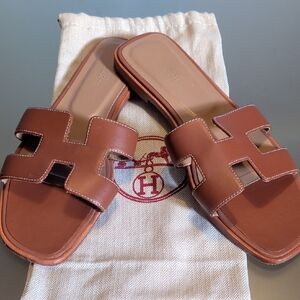 Comparable to Hermes Brown Leather Oran Slide Sandals - Women sz 38 / 7.5-8